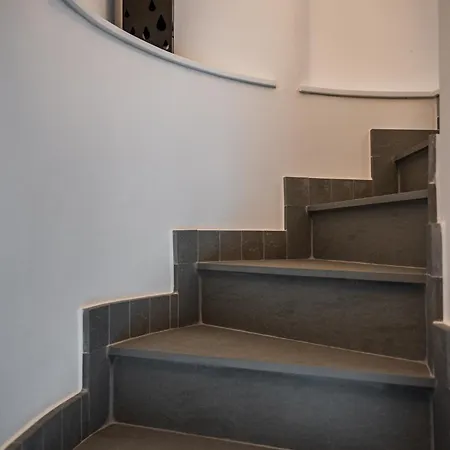 - Nido Romantico Con Vista Mare Apartment