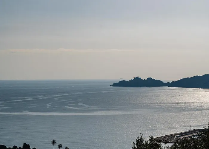 - Nido Romantico Con Vista Mare Appartement *